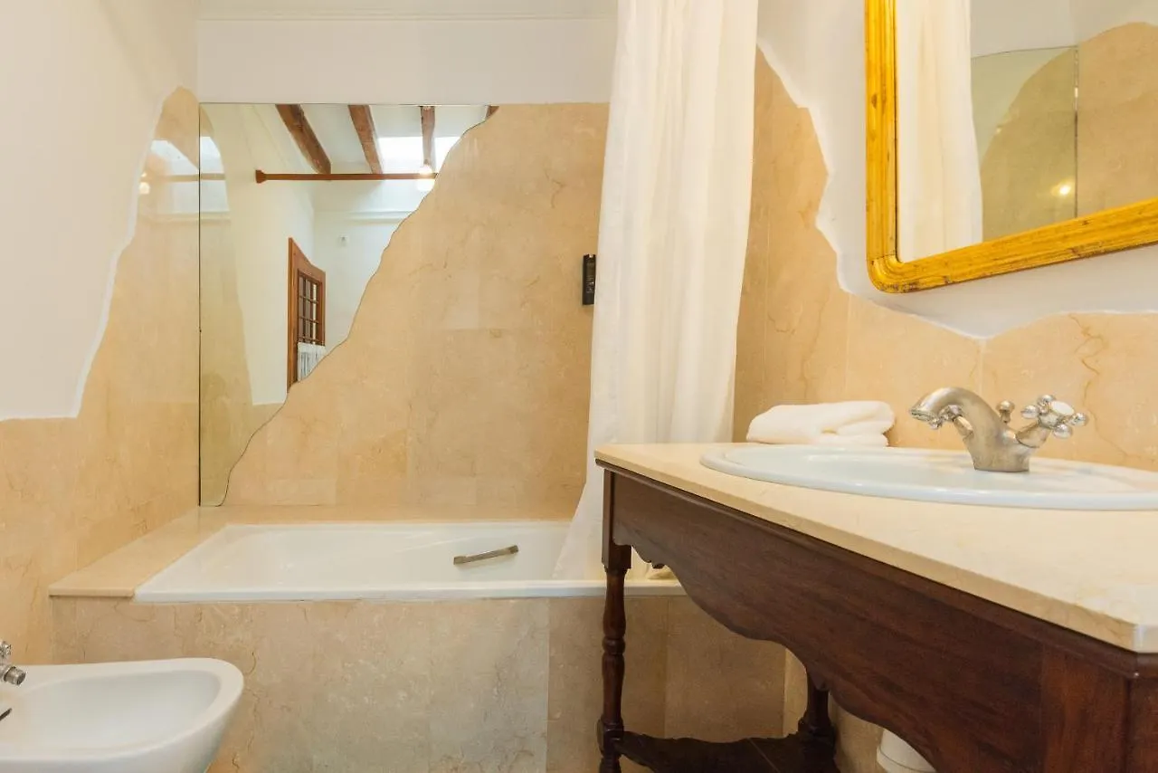 Petit Hotel Petra-Rentallorca Petra  Bed & Breakfast Petra (Mallorca)